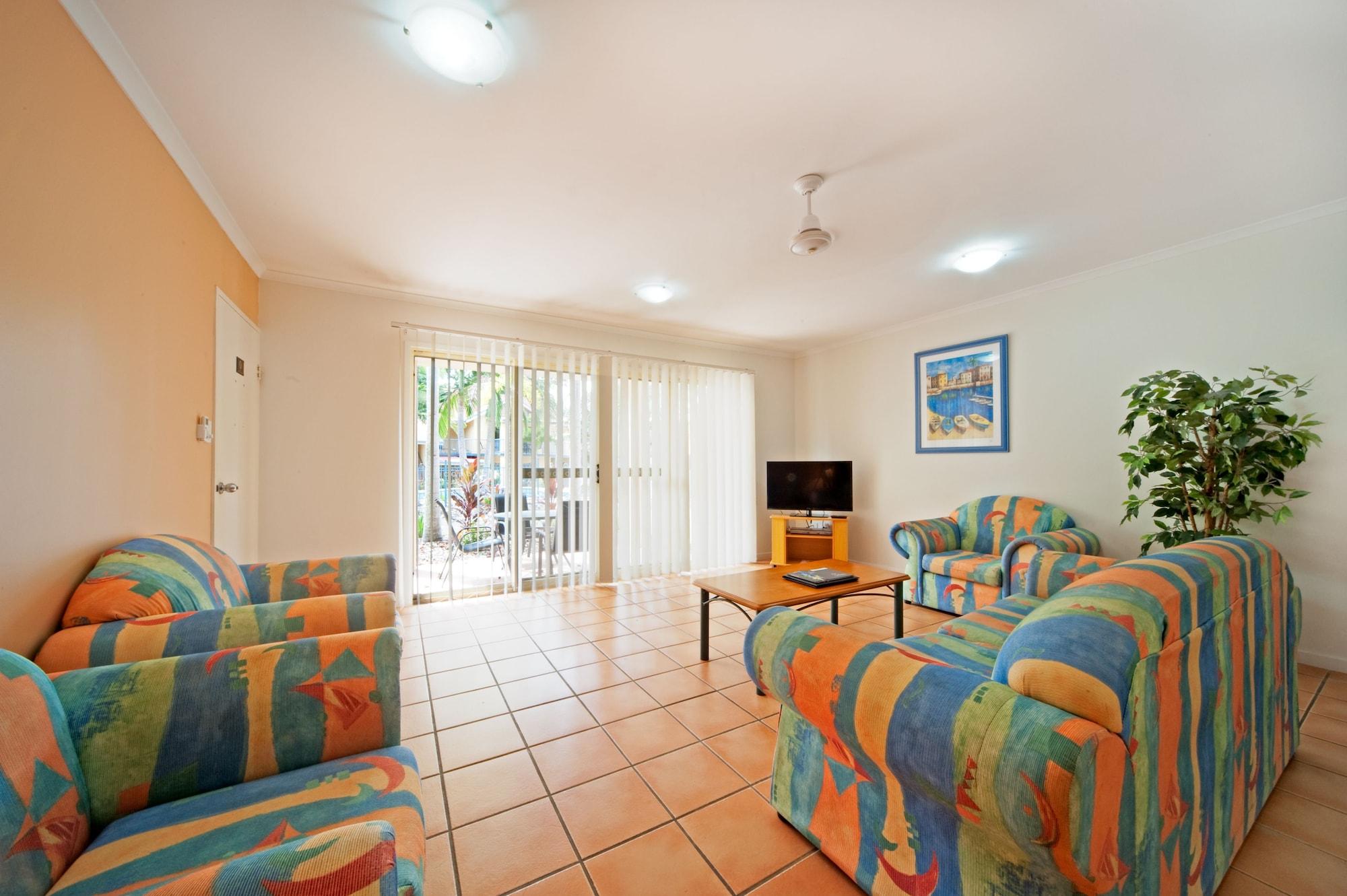 At Beach Court Holiday Villas Airlie Beach Eksteriør billede