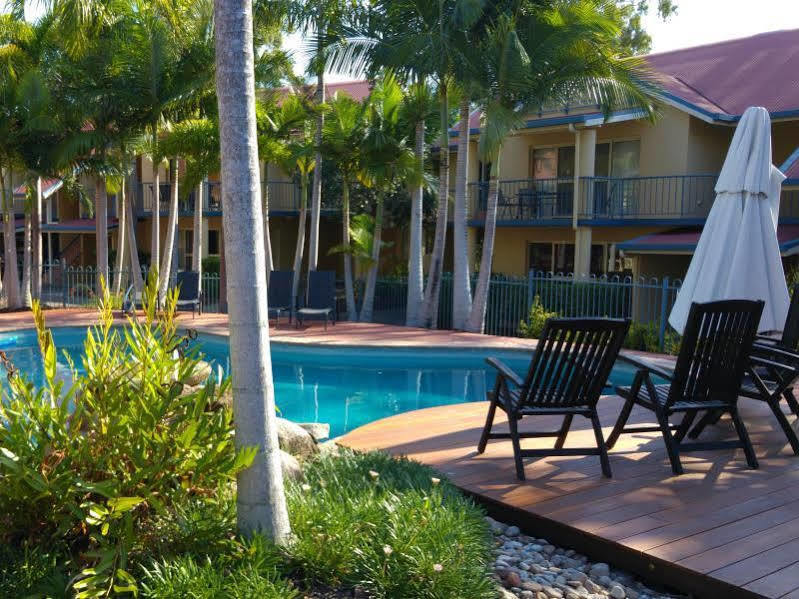 At Beach Court Holiday Villas Airlie Beach Eksteriør billede